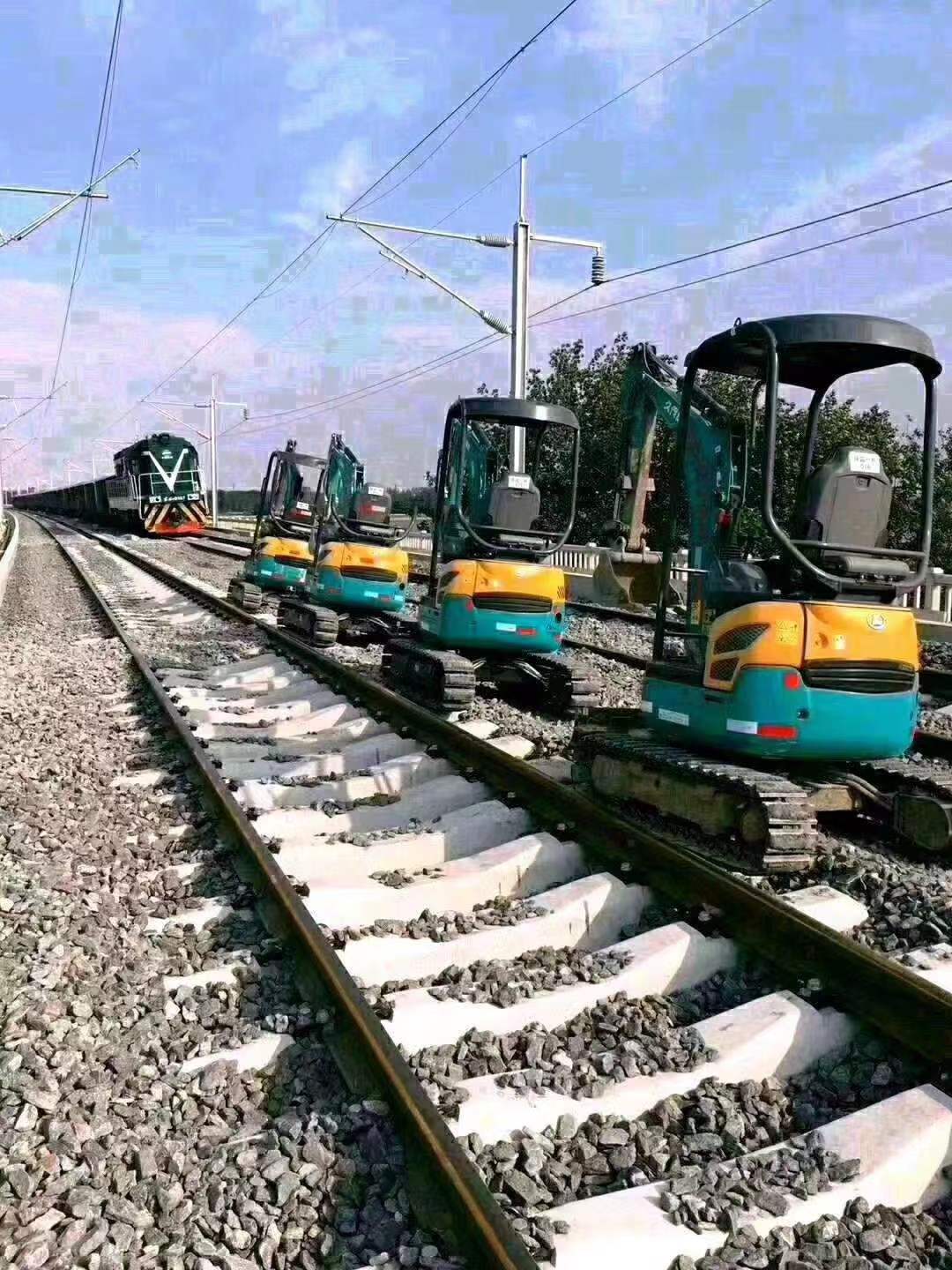 新年伊始蘇州小挖機(jī)租賃公司開始招募駕駛員啦！(圖1)